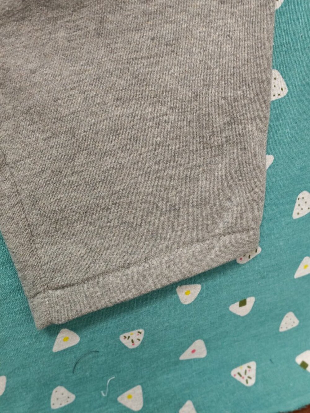 Women XS Gray Essentials Fleece Sweatpants - Picture 5 of 8